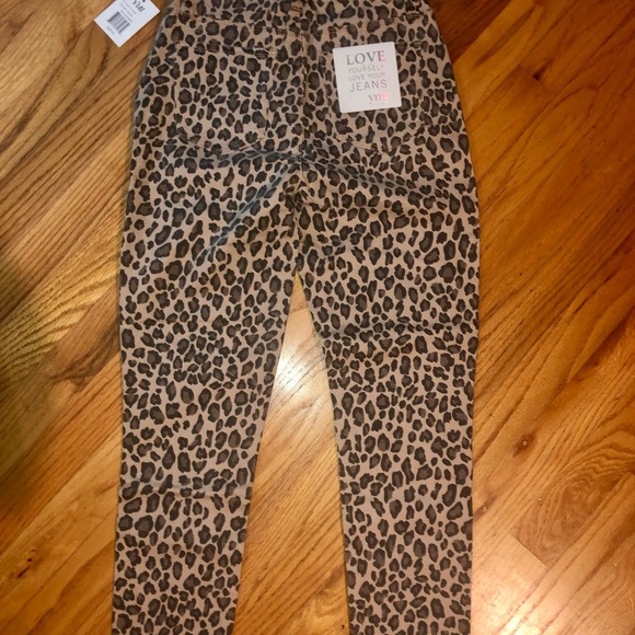 NWT YMI Skinny Ankle Crop Leopard pants sz 3/26 - Picture 4 of 6